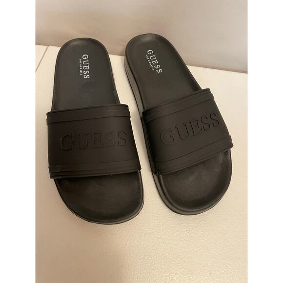 Guess slip on slide shoe GUESS‎ raised letters women’s size 8 All black - Picture 1 of 9